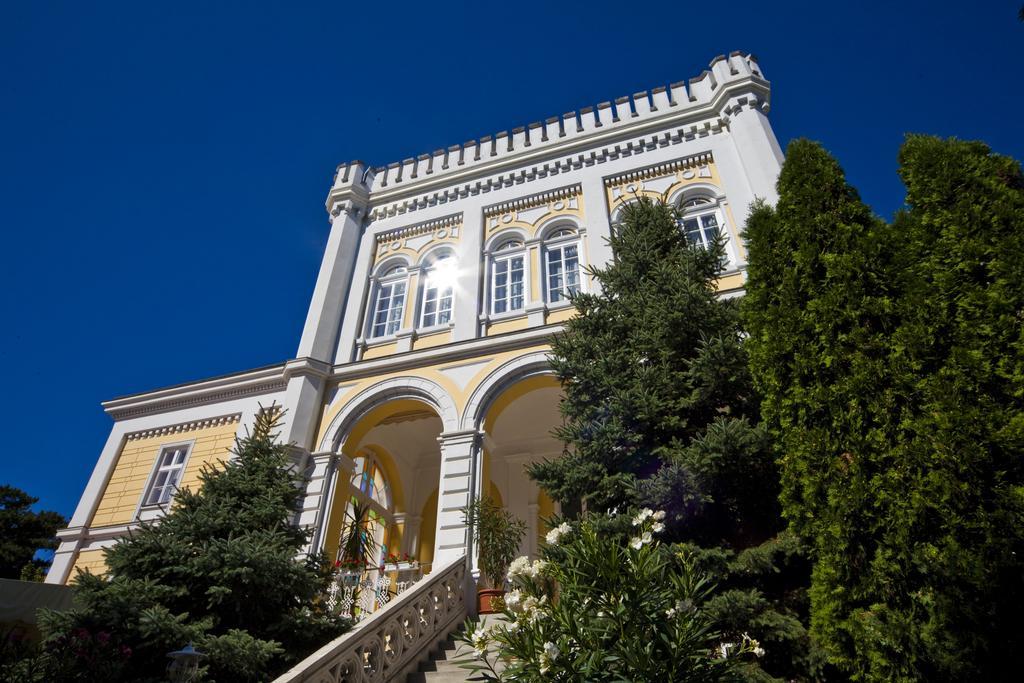 Hotel Astoria Balatonfured Exterior photo